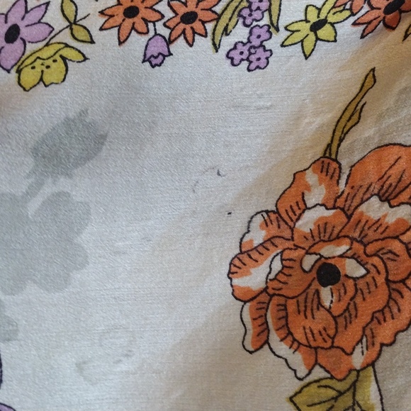 Vintage Scarf - Picture 6 of 9